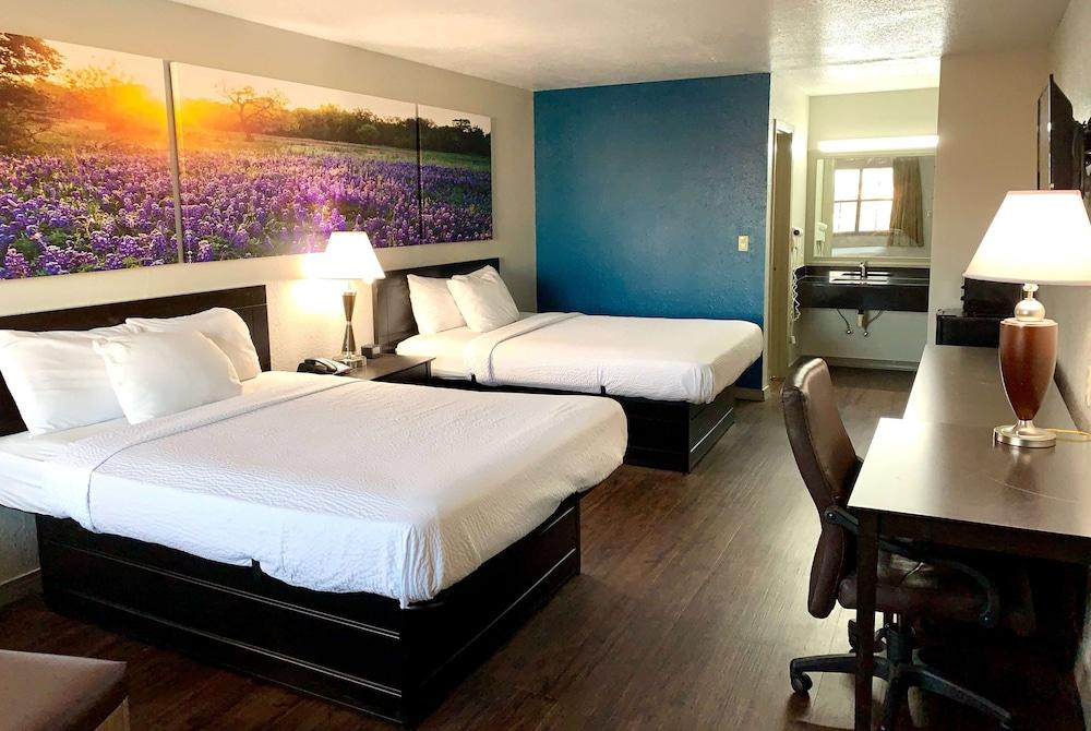 Days Inn & Suites By Wyndham - Canton First Monday Trade Days Zewnętrze zdjęcie